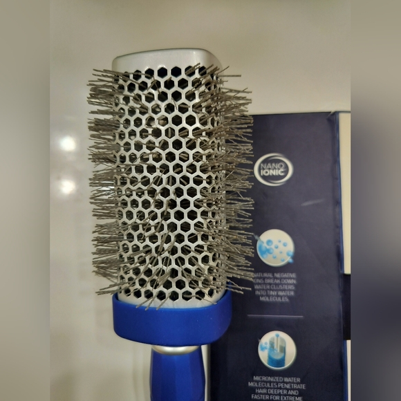 Bio ionic bioionic bluewave square round blow dry hair brush extra large 2" - Picture 4 of 5